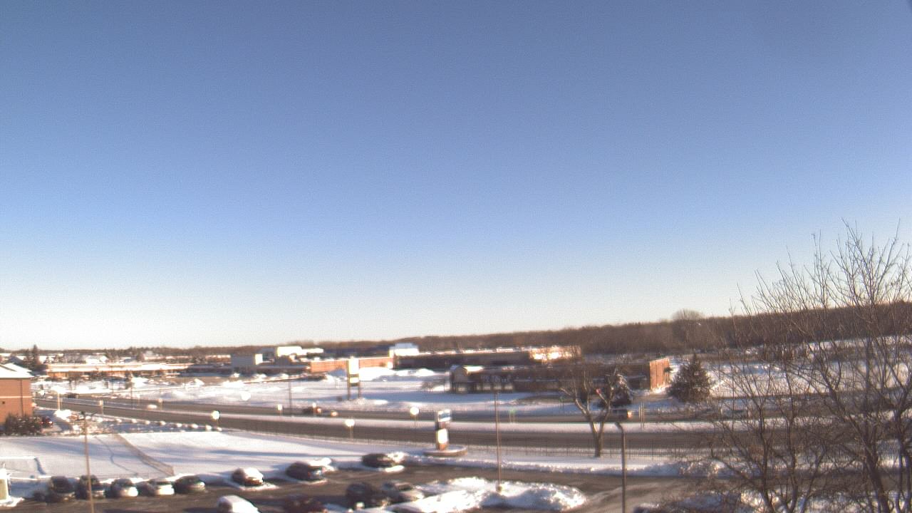 Thumbnail for current weather camera view from WITI-TV in Brown Deer, Wisconsin