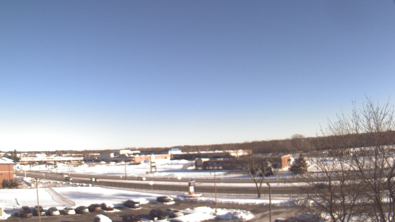 Thumbnail for current weather camera view from WITI-TV in Brown Deer, Wisconsin