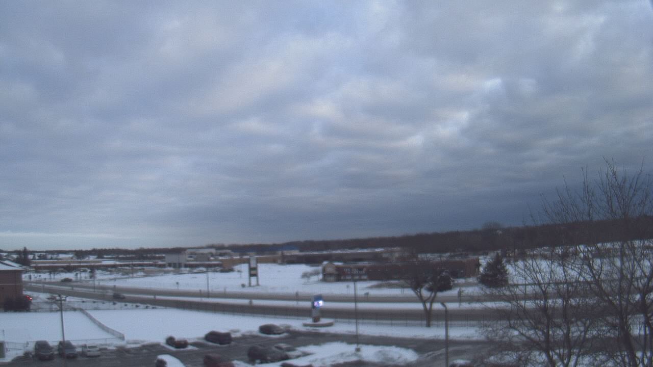 Thumbnail for current weather camera view from WITI-TV in Brown Deer, Wisconsin