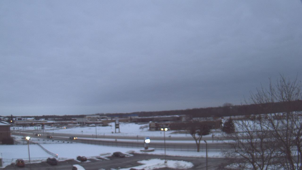 Thumbnail for current weather camera view from WITI-TV in Brown Deer, Wisconsin