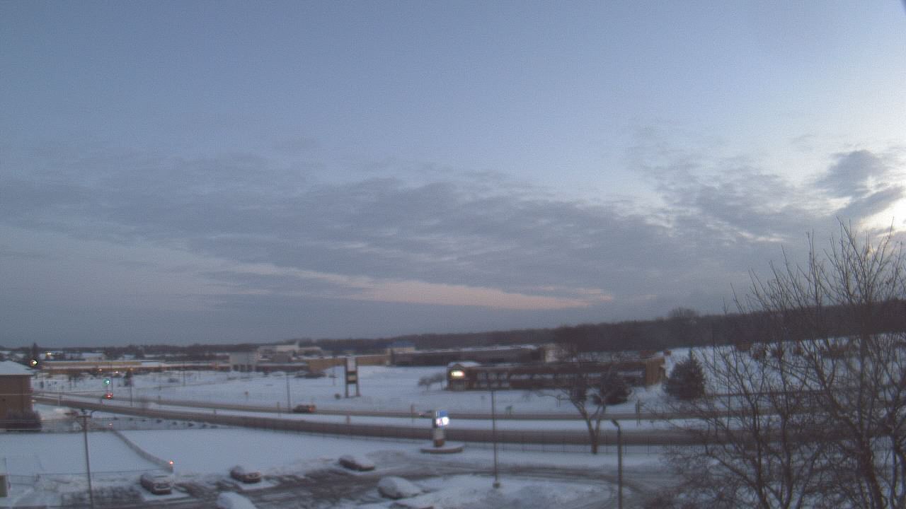 Thumbnail for current weather camera view from WITI-TV in Brown Deer, Wisconsin