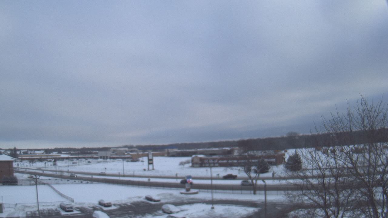 Thumbnail for current weather camera view from WITI-TV in Brown Deer, Wisconsin