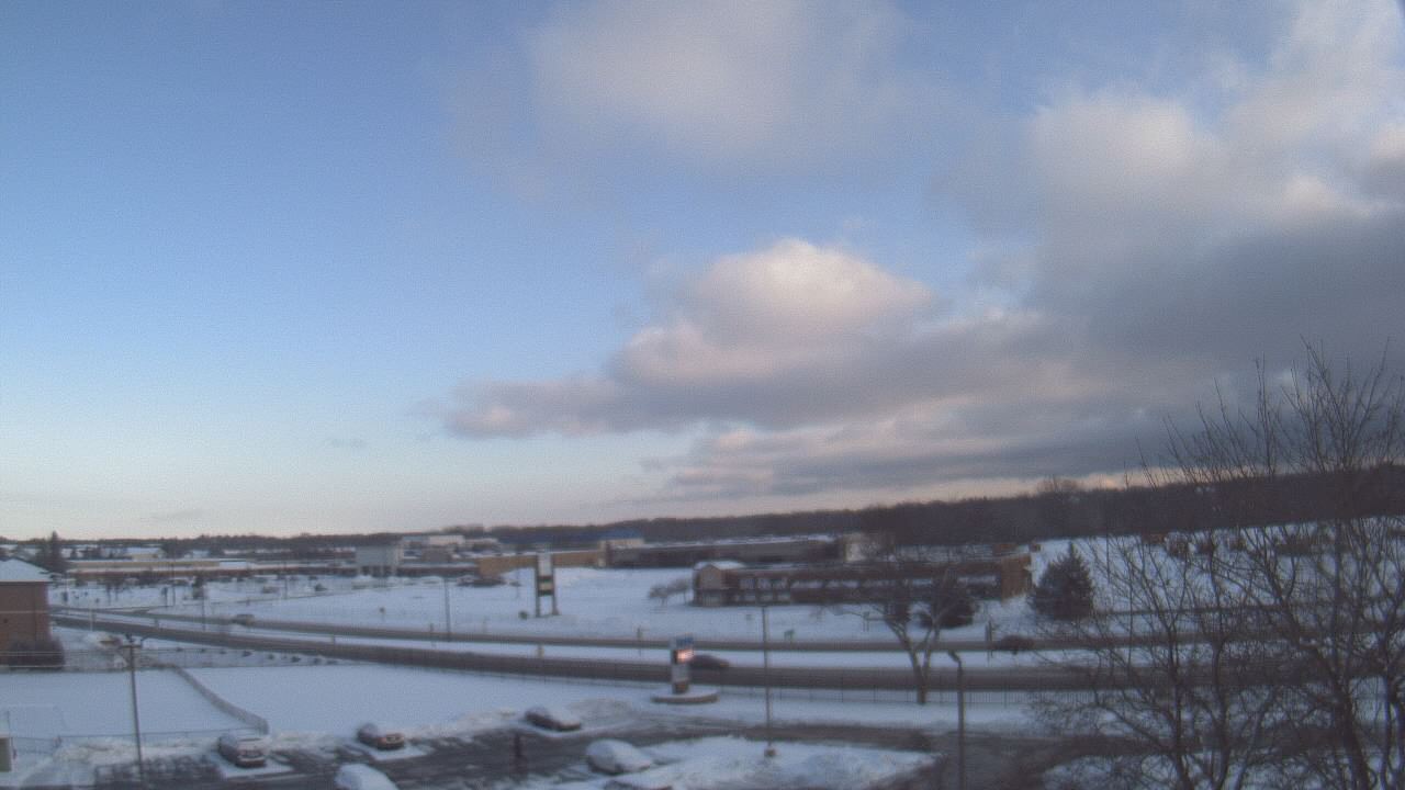 Thumbnail for current weather camera view from WITI-TV in Brown Deer, Wisconsin