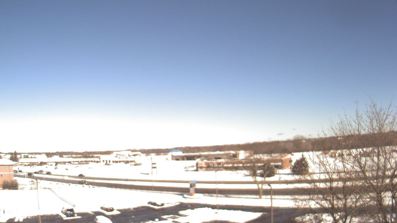 Thumbnail for current weather camera view from WITI-TV in Brown Deer, Wisconsin