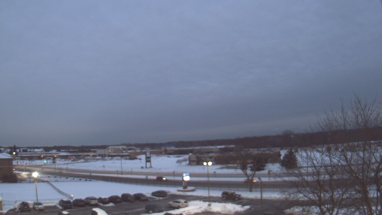 Thumbnail for current weather camera view from WITI-TV in Brown Deer, Wisconsin