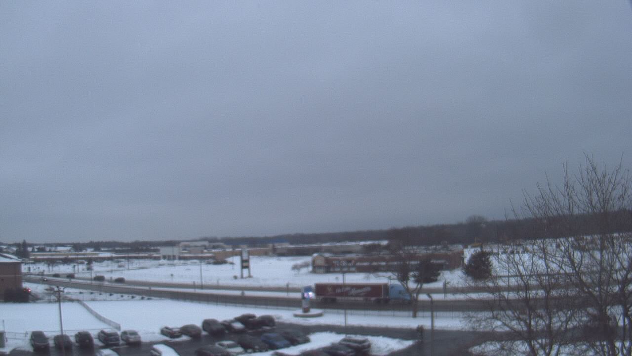 Thumbnail for current weather camera view from WITI-TV in Brown Deer, Wisconsin