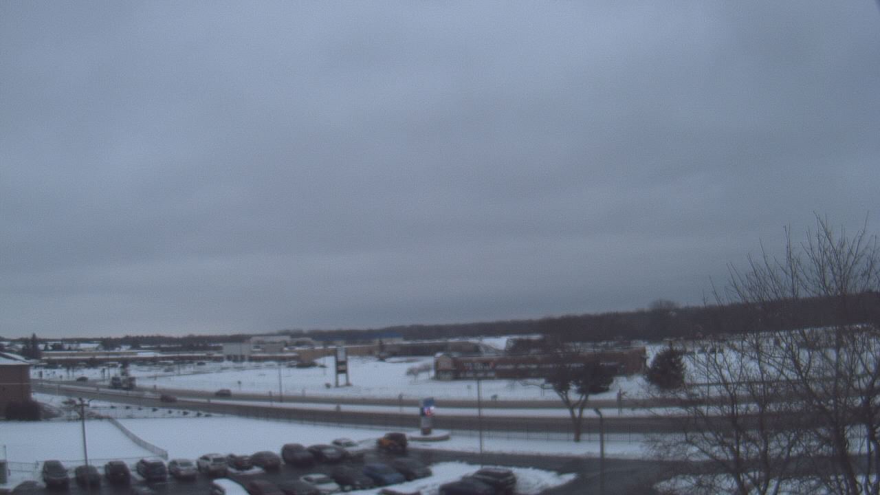 Thumbnail for current weather camera view from WITI-TV in Brown Deer, Wisconsin
