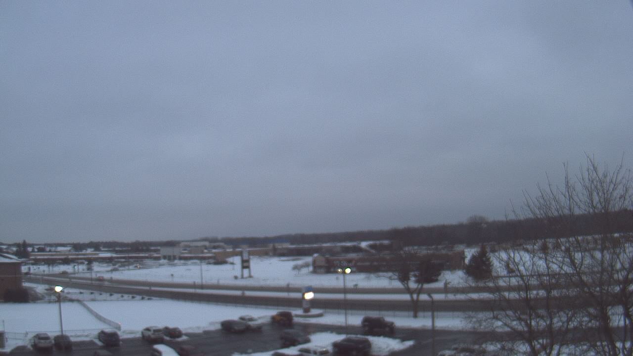 Thumbnail for current weather camera view from WITI-TV in Brown Deer, Wisconsin