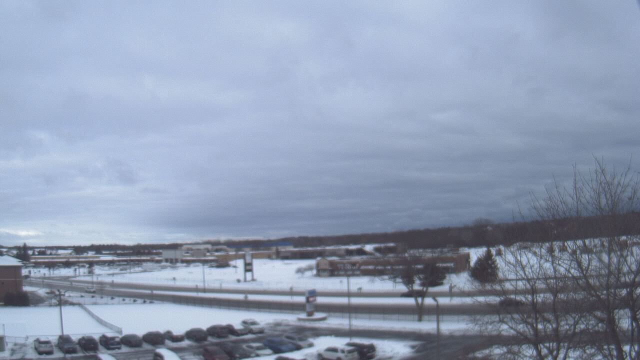 Thumbnail for current weather camera view from WITI-TV in Brown Deer, Wisconsin