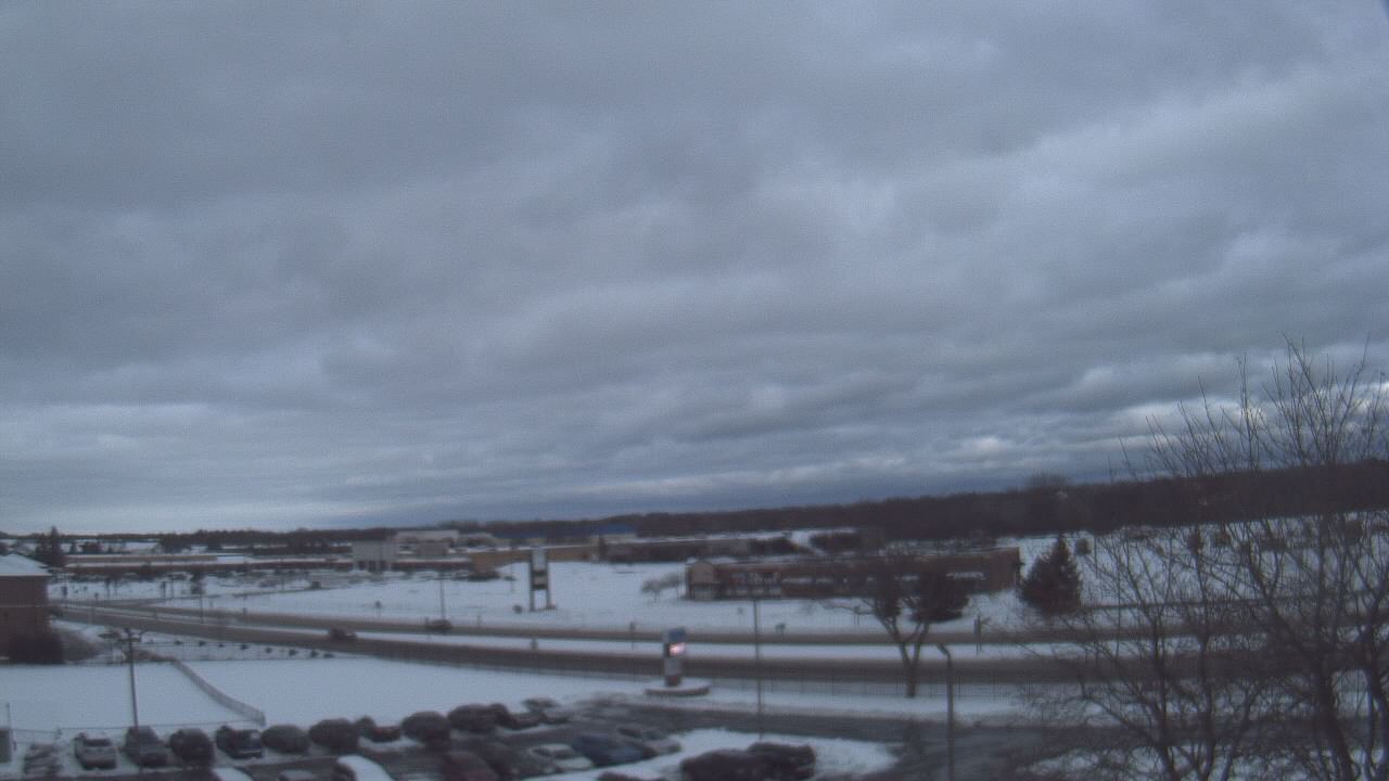 Thumbnail for current weather camera view from WITI-TV in Brown Deer, Wisconsin