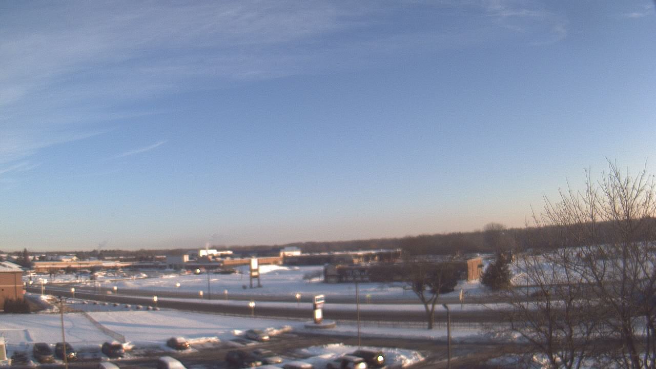 Thumbnail for current weather camera view from WITI-TV in Brown Deer, Wisconsin