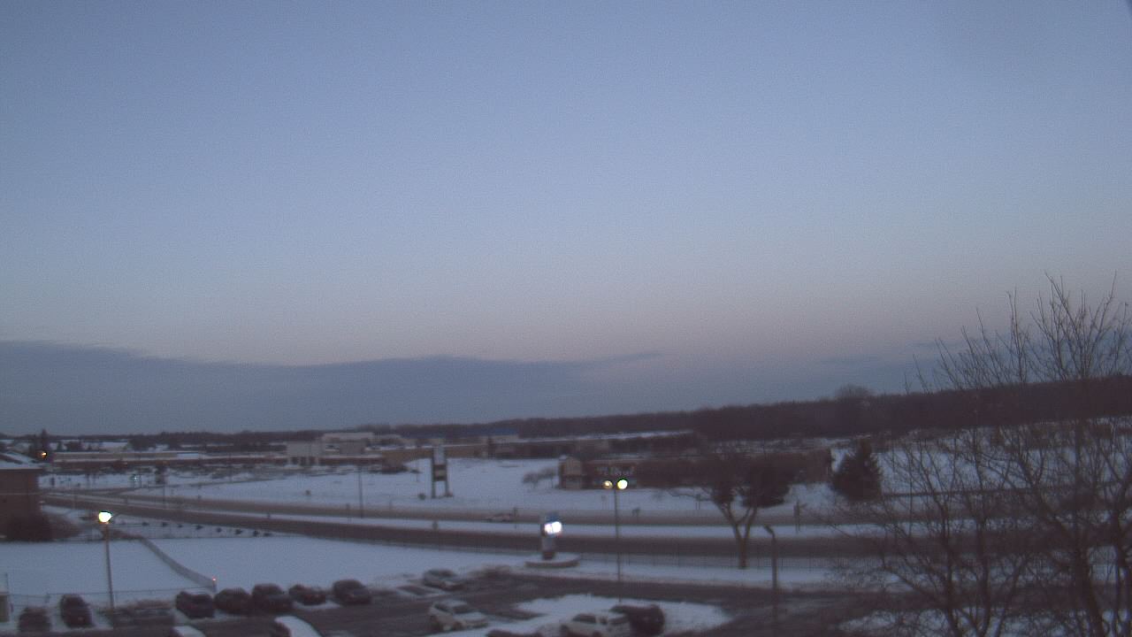 Thumbnail for current weather camera view from WITI-TV in Brown Deer, Wisconsin
