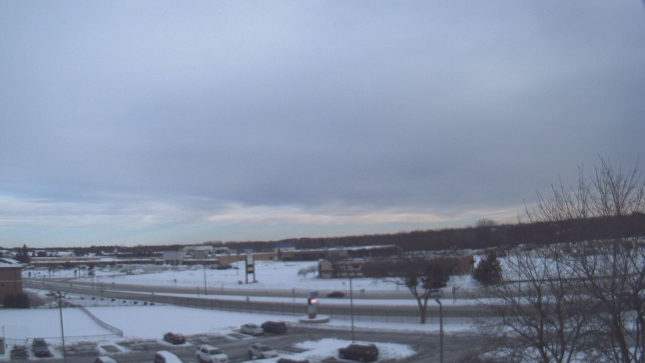Thumbnail for current weather camera view from WITI-TV in Brown Deer, Wisconsin