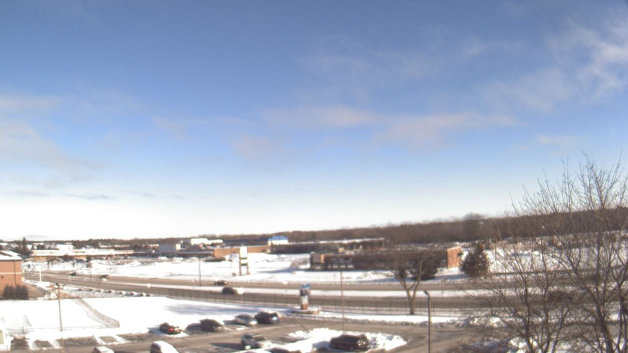 Thumbnail for current weather camera view from WITI-TV in Brown Deer, Wisconsin