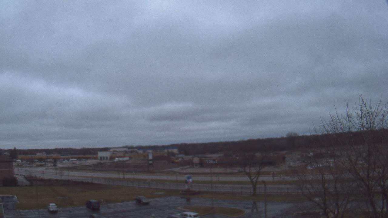 Thumbnail for current weather camera view from WITI-TV in Brown Deer, Wisconsin