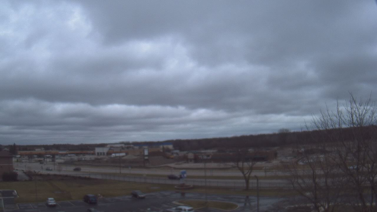 Thumbnail for current weather camera view from WITI-TV in Brown Deer, Wisconsin