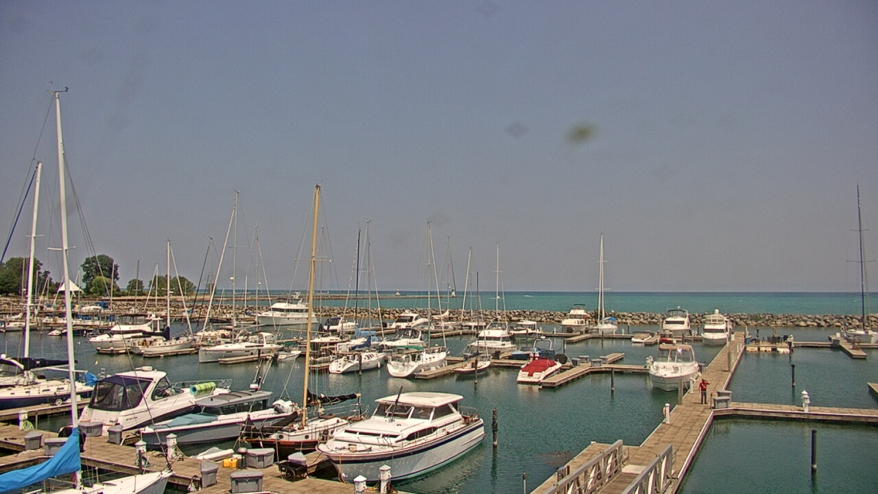 Thumbnail for current weather camera view from Waukegan Harbor and Marina in Waukegan, Illinois