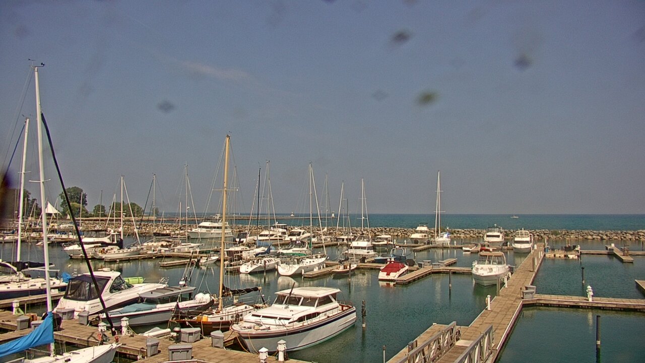 Thumbnail for current weather camera view from Waukegan Harbor and Marina in Waukegan, Illinois