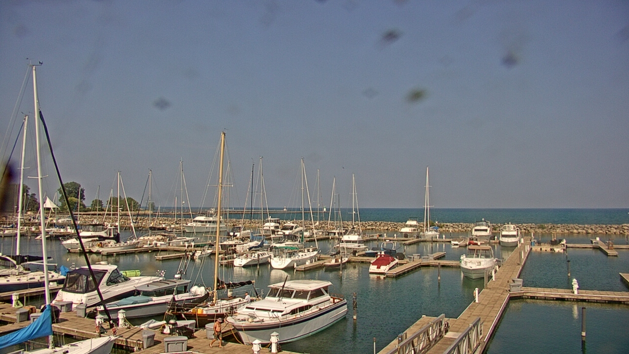 Thumbnail for current weather camera view from Waukegan Harbor and Marina in Waukegan, Illinois