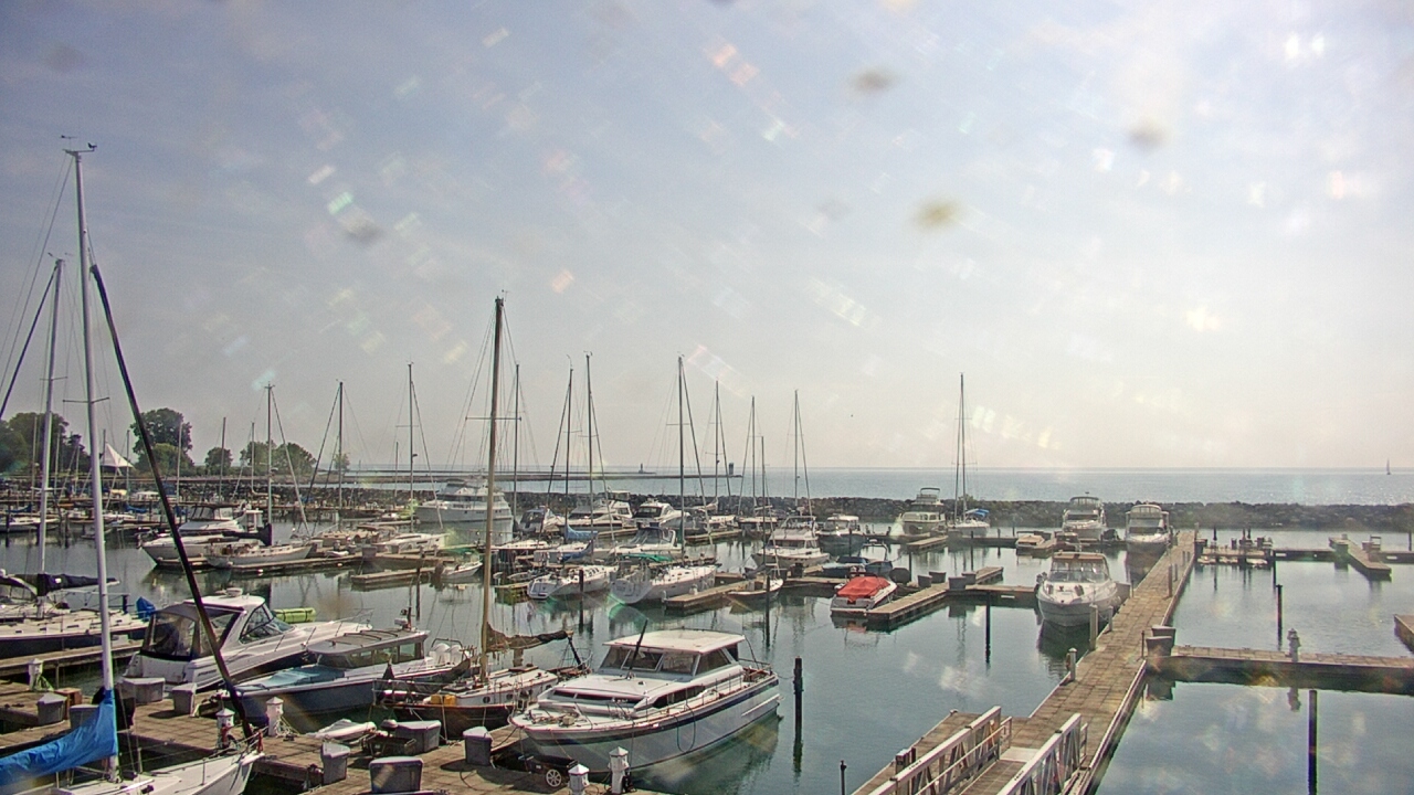 Thumbnail for current weather camera view from Waukegan Harbor and Marina in Waukegan, Illinois