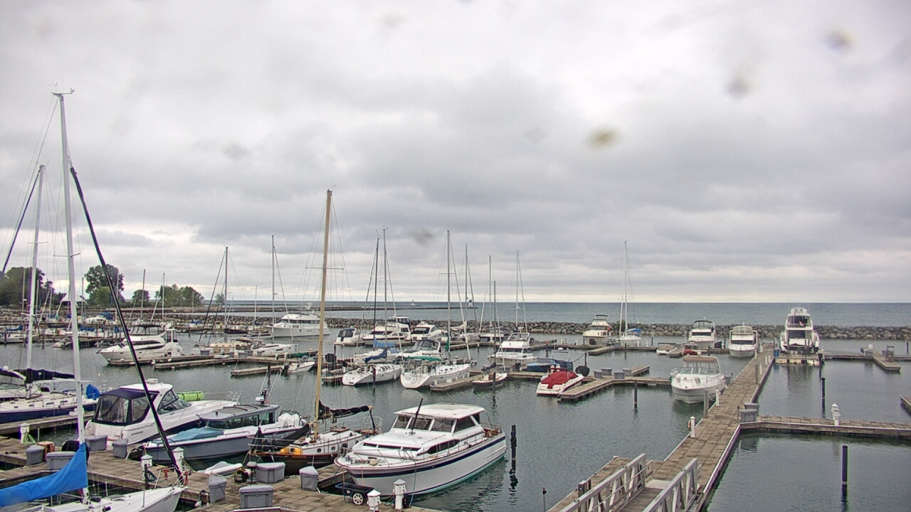 Thumbnail for current weather camera view from Waukegan Harbor and Marina in Waukegan, Illinois