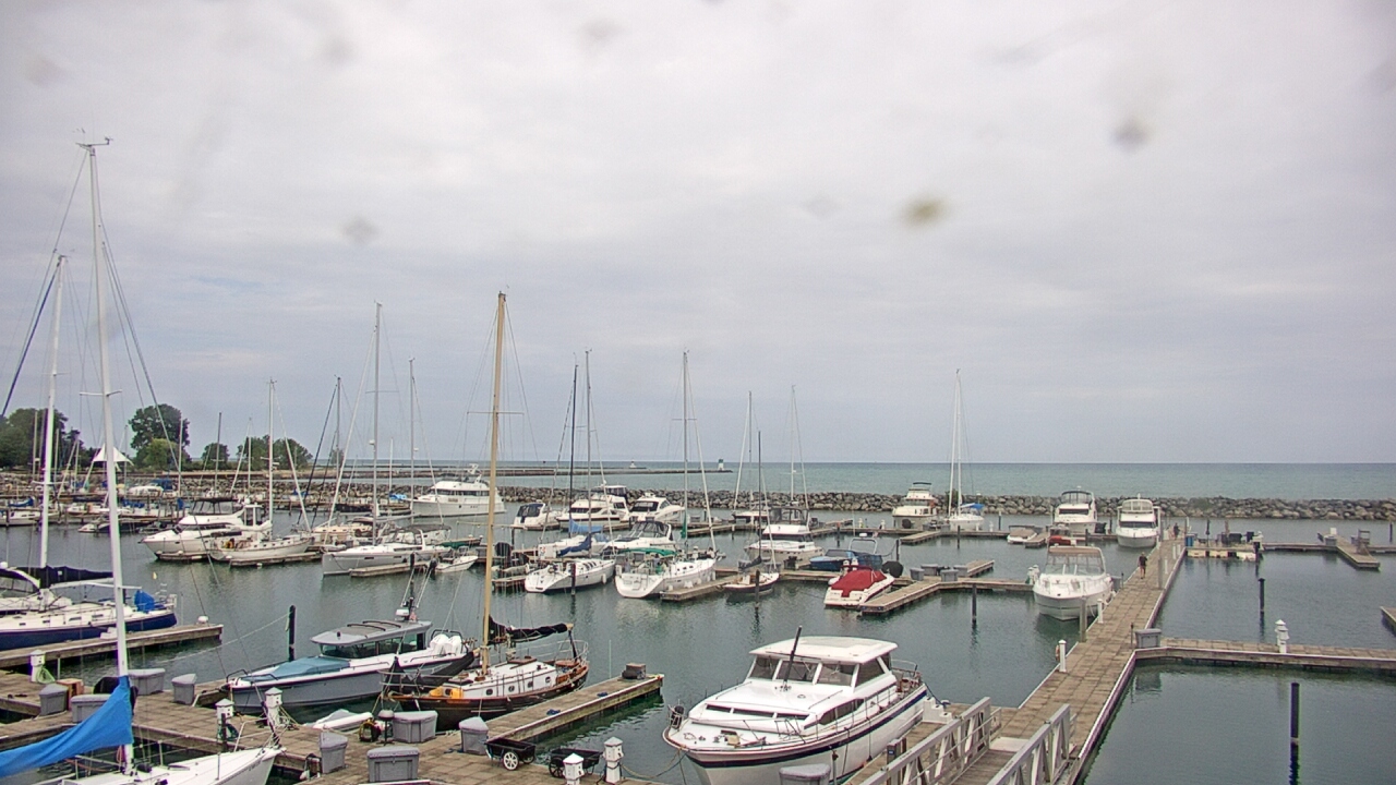 Thumbnail for current weather camera view from Waukegan Harbor and Marina in Waukegan, Illinois