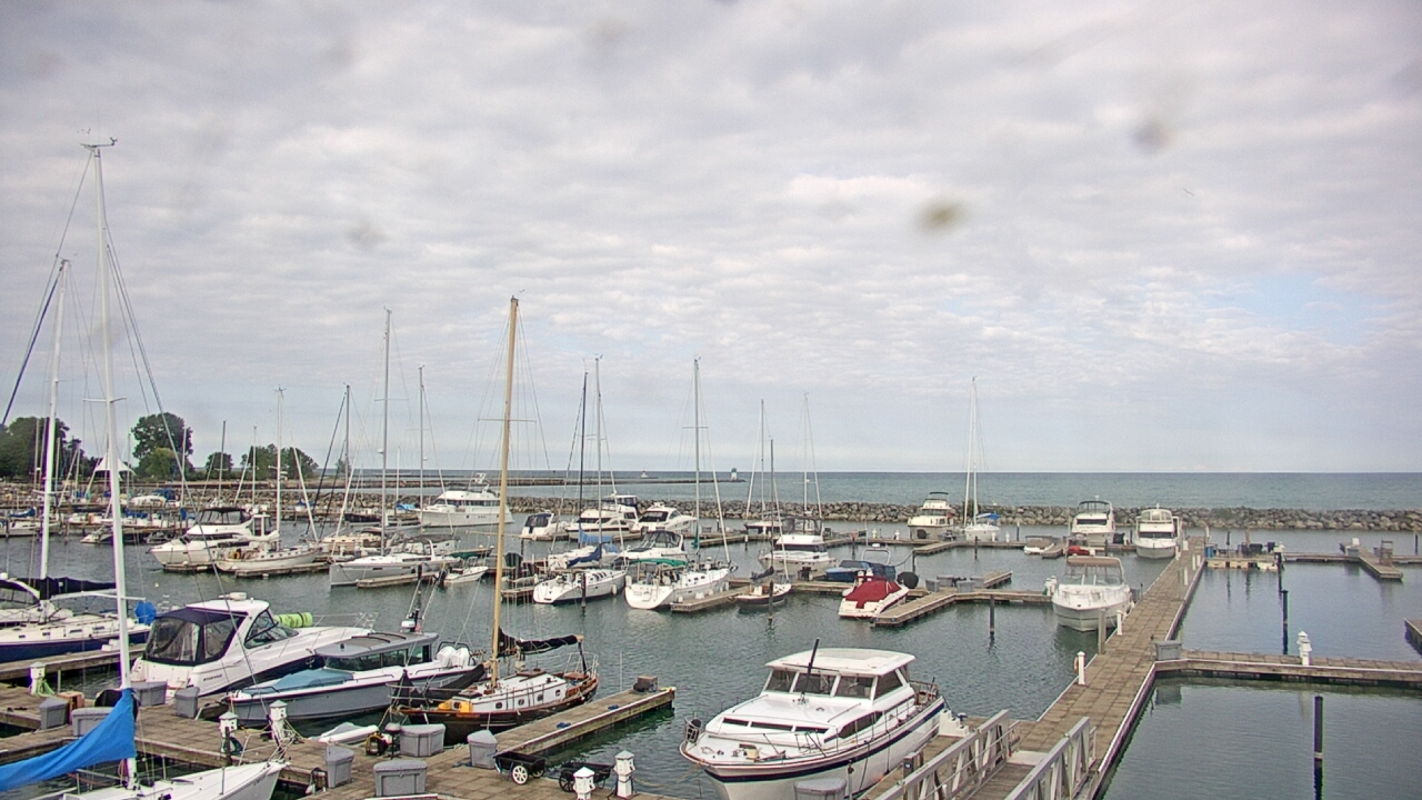 Thumbnail for current weather camera view from Waukegan Harbor and Marina in Waukegan, Illinois