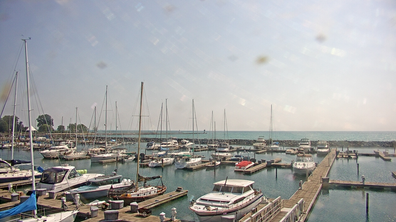 Thumbnail for current weather camera view from Waukegan Harbor and Marina in Waukegan, Illinois