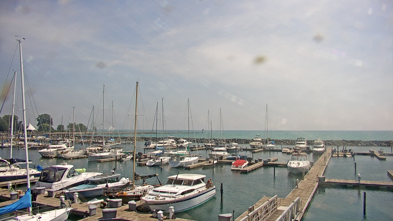 Thumbnail for current weather camera view from Waukegan Harbor and Marina in Waukegan, Illinois