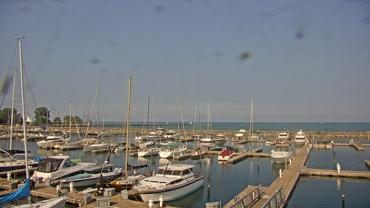 Thumbnail for current weather camera view from Waukegan Harbor and Marina in Waukegan, Illinois