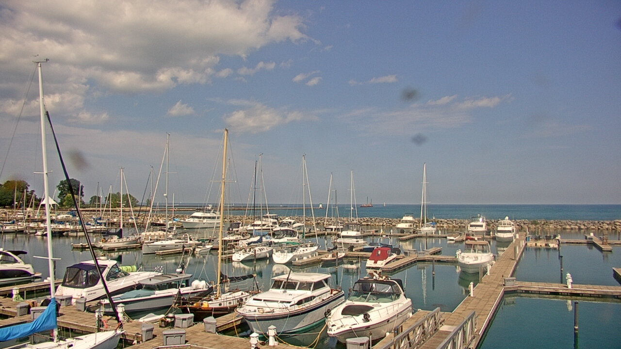 Thumbnail for current weather camera view from Waukegan Harbor and Marina in Waukegan, Illinois