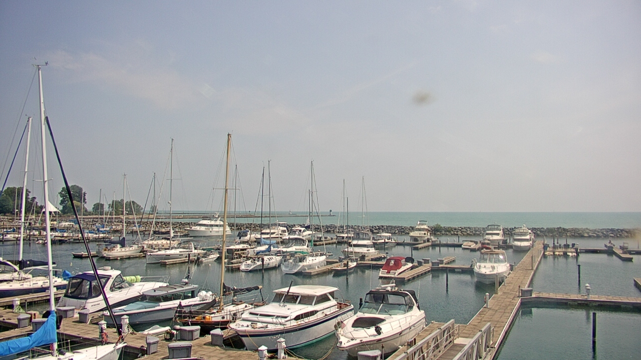 Thumbnail for current weather camera view from Waukegan Harbor and Marina in Waukegan, Illinois