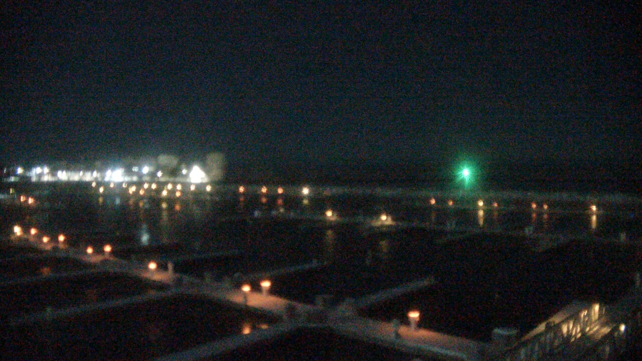 Thumbnail for current weather camera view from Waukegan Harbor and Marina in Waukegan, Illinois