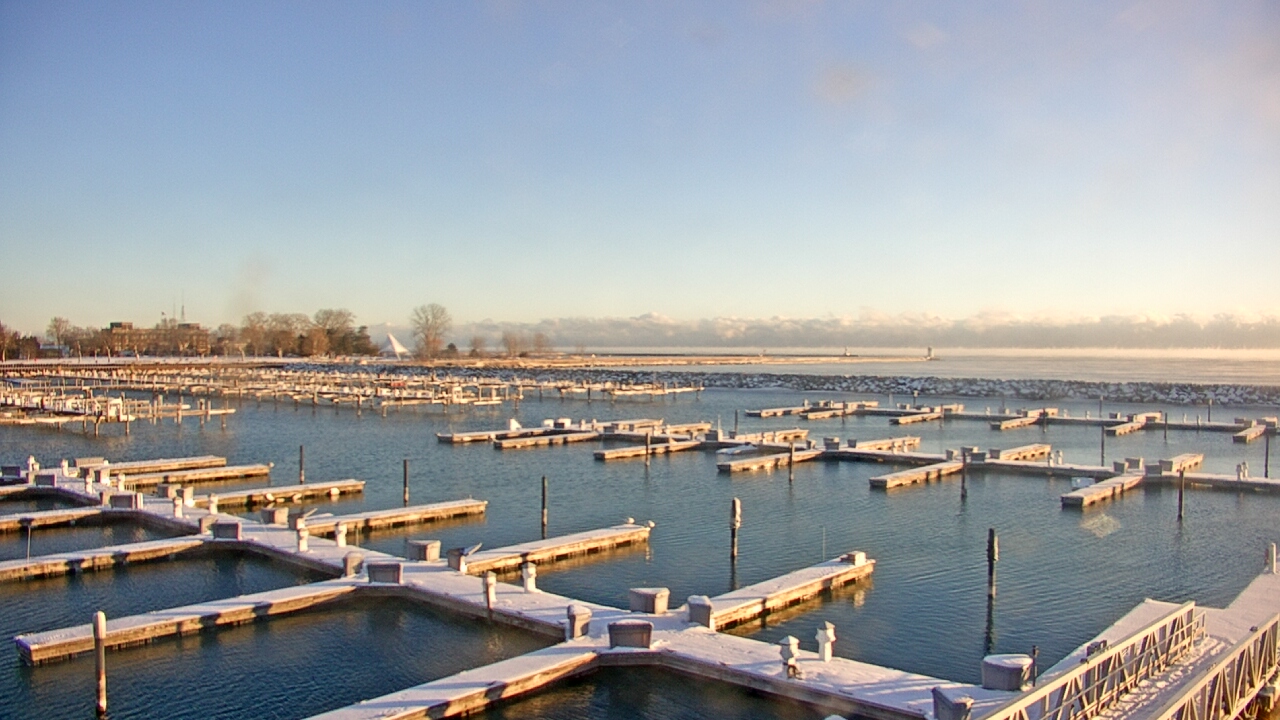 Thumbnail for current weather camera view from Waukegan Harbor and Marina in Waukegan, Illinois
