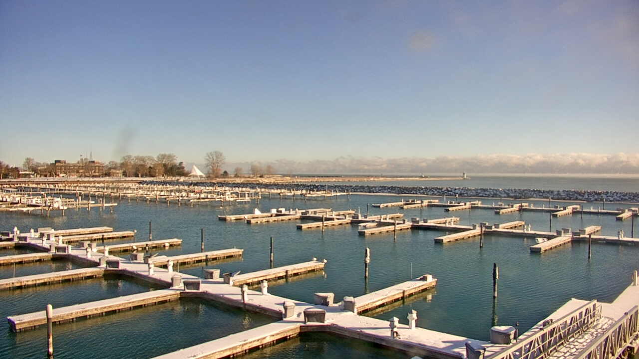 Thumbnail for current weather camera view from Waukegan Harbor and Marina in Waukegan, Illinois