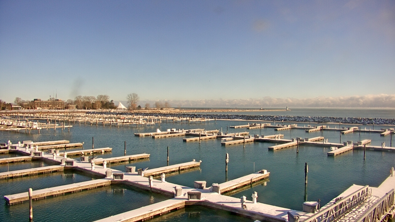 Thumbnail for current weather camera view from Waukegan Harbor and Marina in Waukegan, Illinois