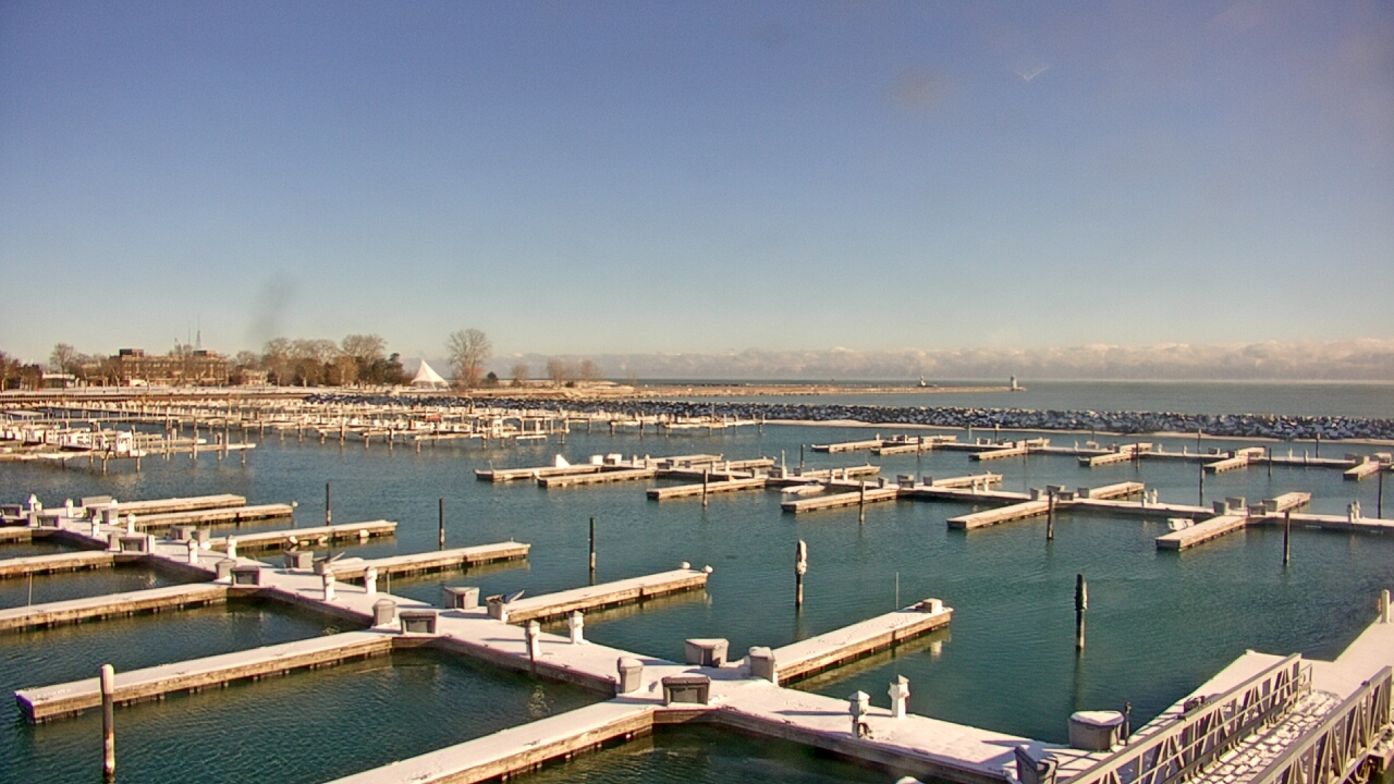 Thumbnail for current weather camera view from Waukegan Harbor and Marina in Waukegan, Illinois