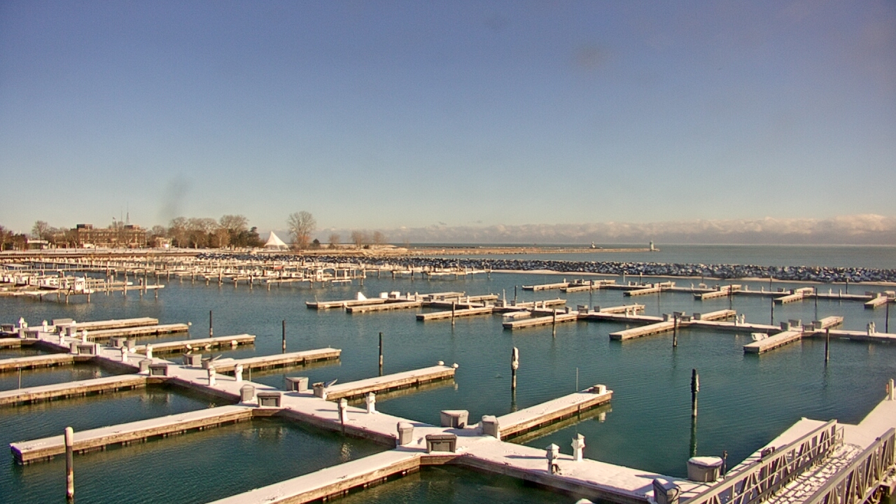Thumbnail for current weather camera view from Waukegan Harbor and Marina in Waukegan, Illinois