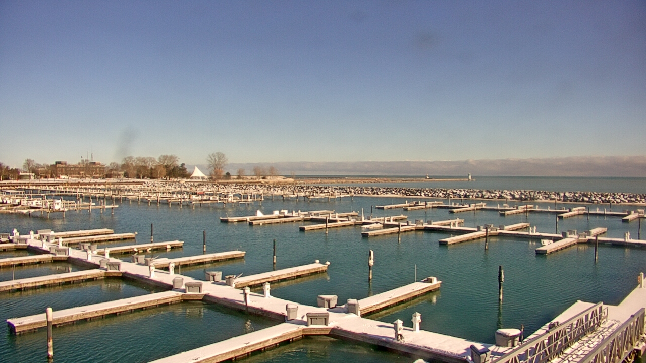 Thumbnail for current weather camera view from Waukegan Harbor and Marina in Waukegan, Illinois