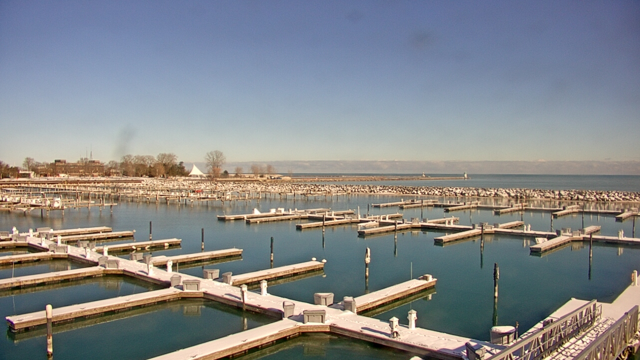 Thumbnail for current weather camera view from Waukegan Harbor and Marina in Waukegan, Illinois