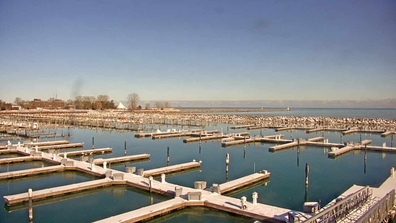 Thumbnail for current weather camera view from Waukegan Harbor and Marina in Waukegan, Illinois
