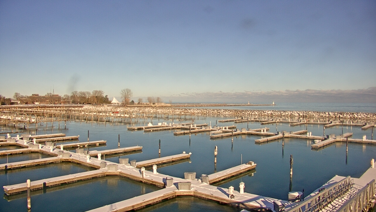 Thumbnail for current weather camera view from Waukegan Harbor and Marina in Waukegan, Illinois