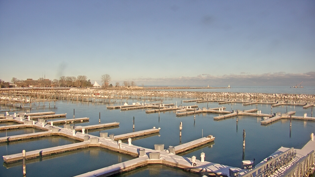 Thumbnail for current weather camera view from Waukegan Harbor and Marina in Waukegan, Illinois