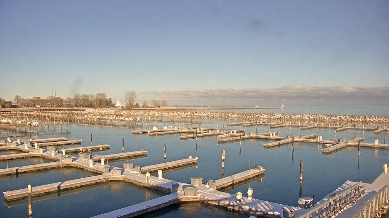 Thumbnail for current weather camera view from Waukegan Harbor and Marina in Waukegan, Illinois