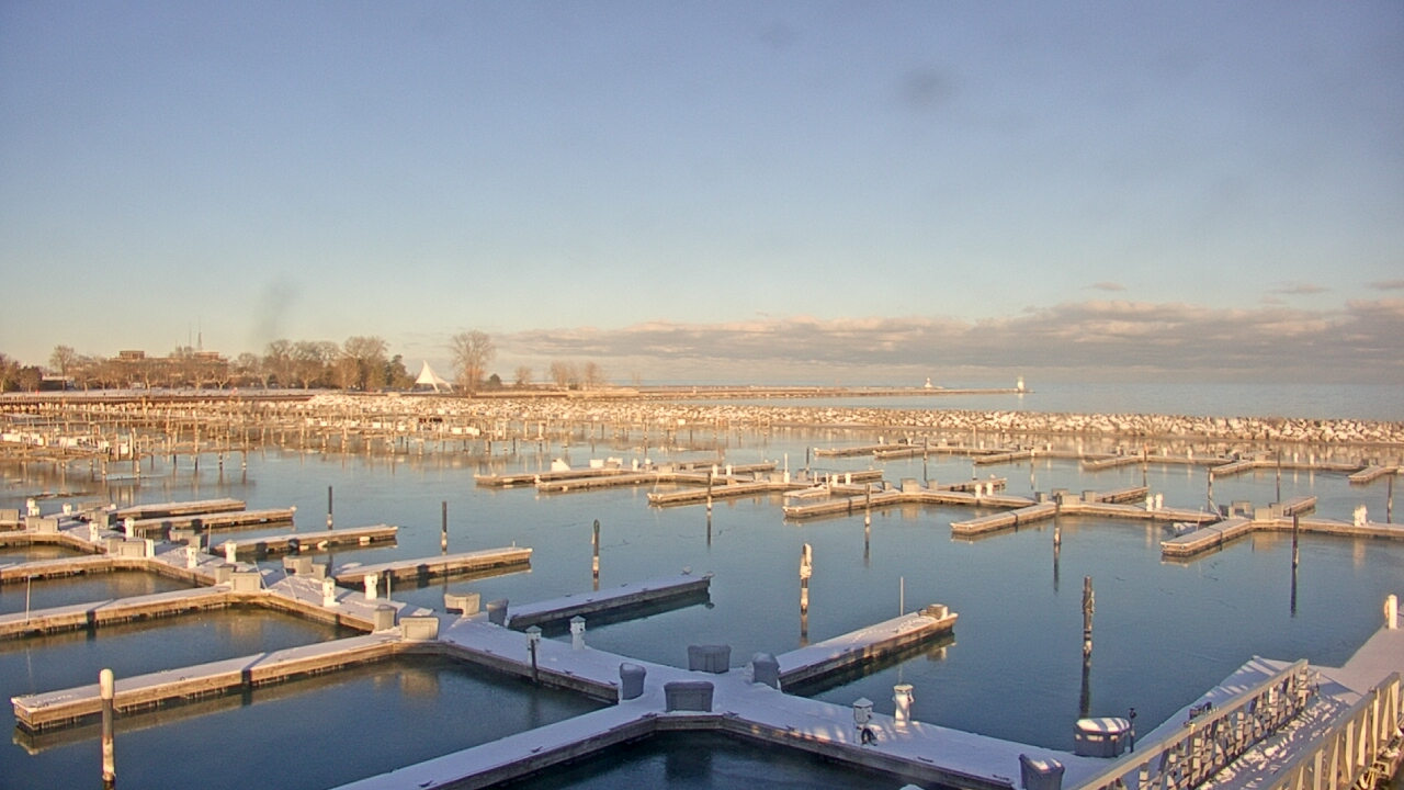 Thumbnail for current weather camera view from Waukegan Harbor and Marina in Waukegan, Illinois