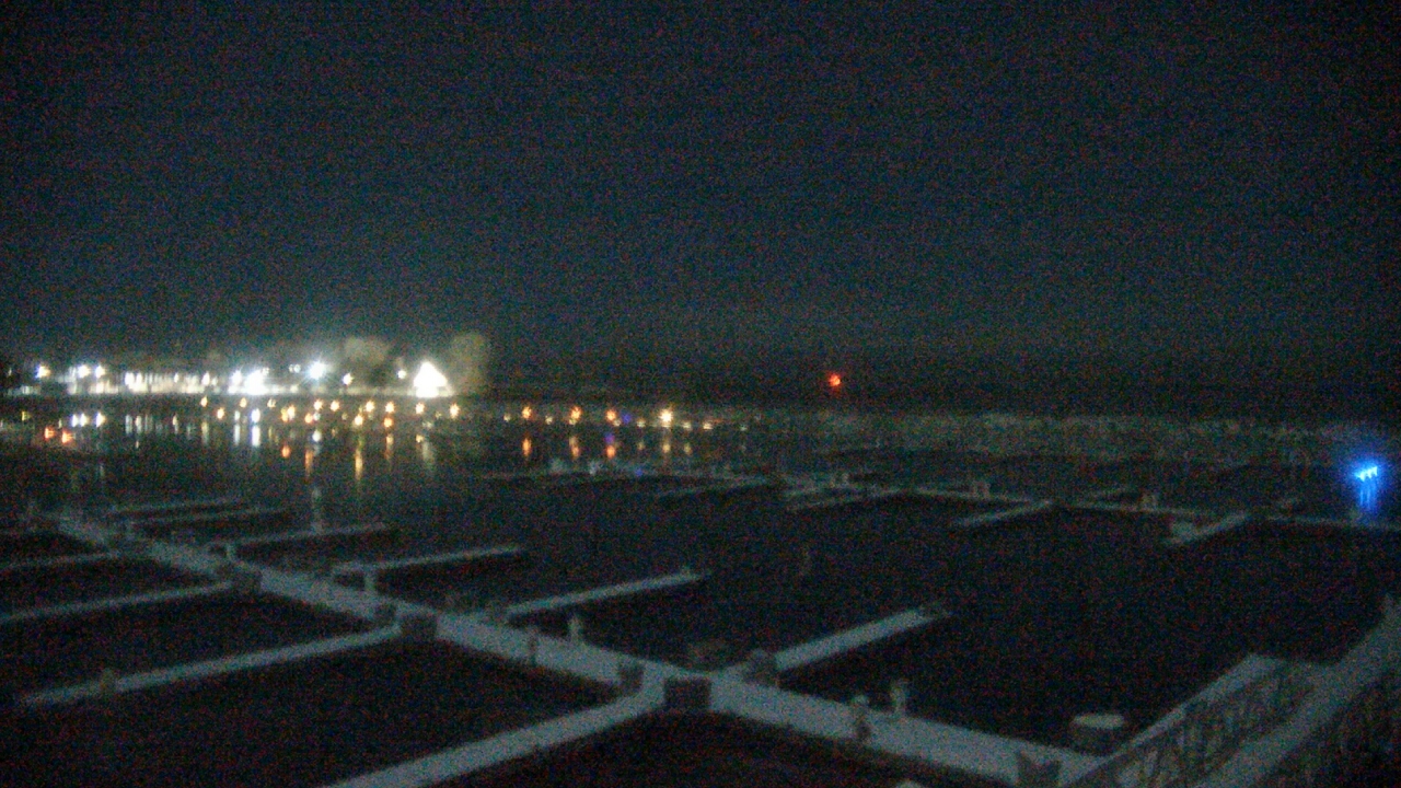 Thumbnail for current weather camera view from Waukegan Harbor and Marina in Waukegan, Illinois