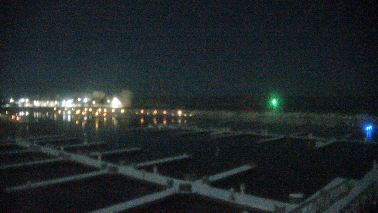 Thumbnail for current weather camera view from Waukegan Harbor and Marina in Waukegan, Illinois