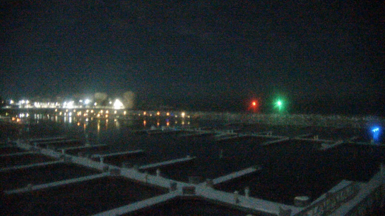 Thumbnail for current weather camera view from Waukegan Harbor and Marina in Waukegan, Illinois