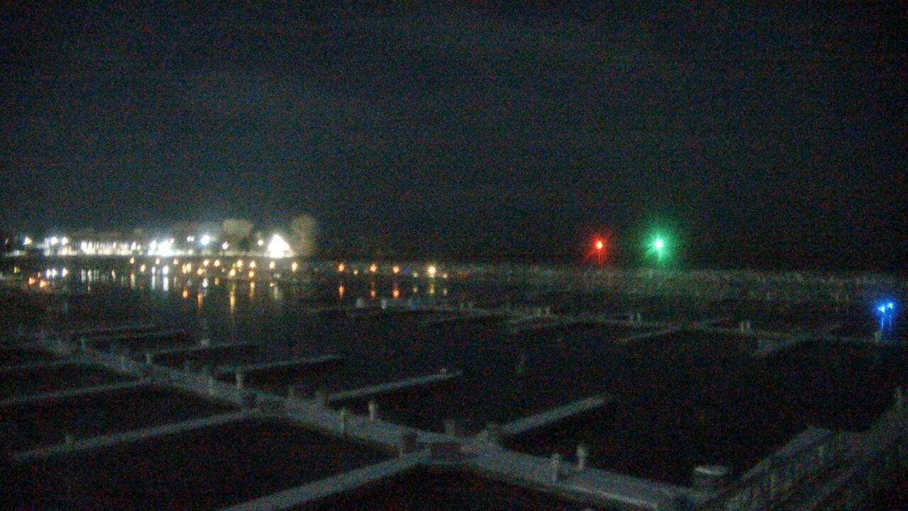 Thumbnail for current weather camera view from Waukegan Harbor and Marina in Waukegan, Illinois