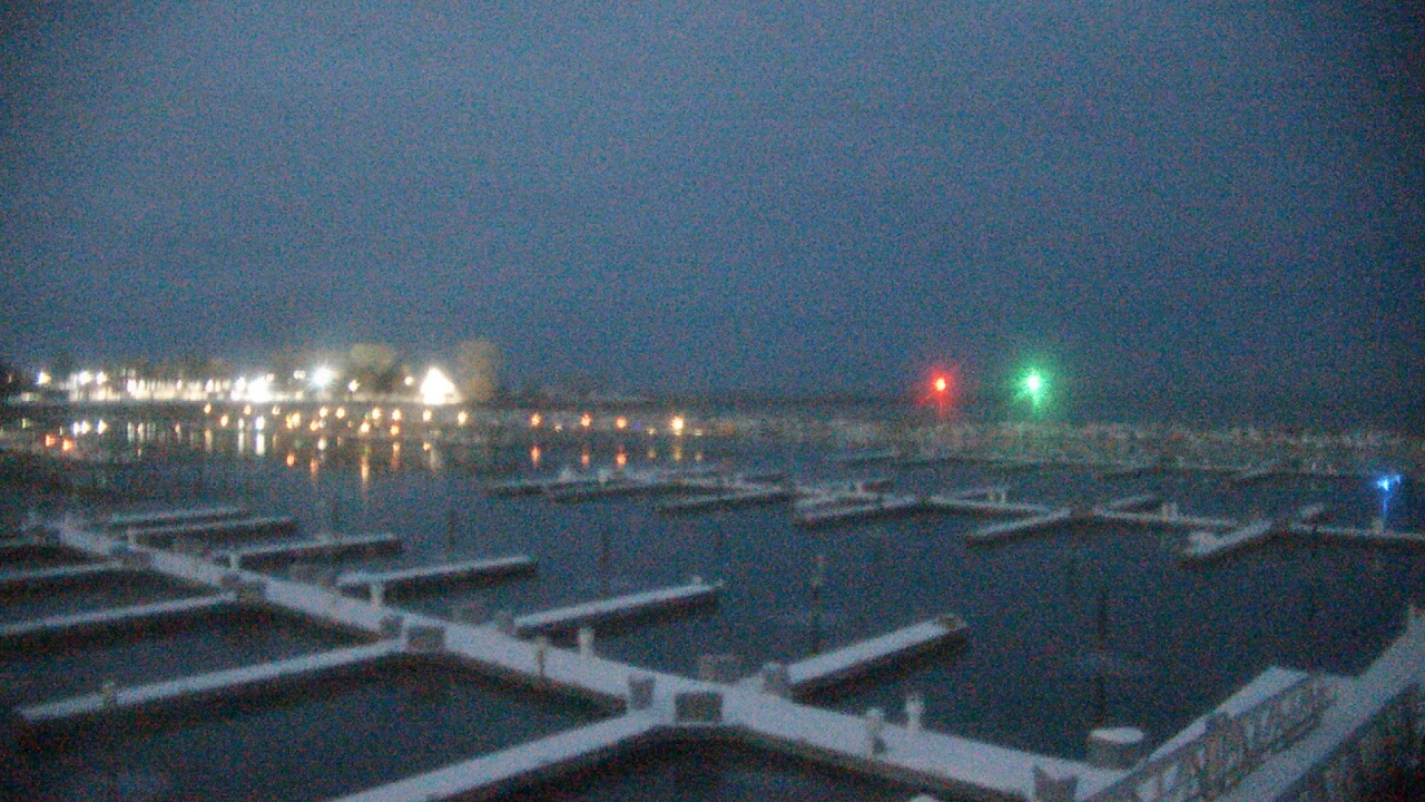 Thumbnail for current weather camera view from Waukegan Harbor and Marina in Waukegan, Illinois